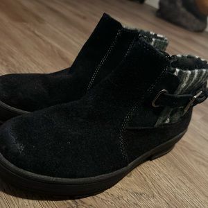 Earth Origins booties